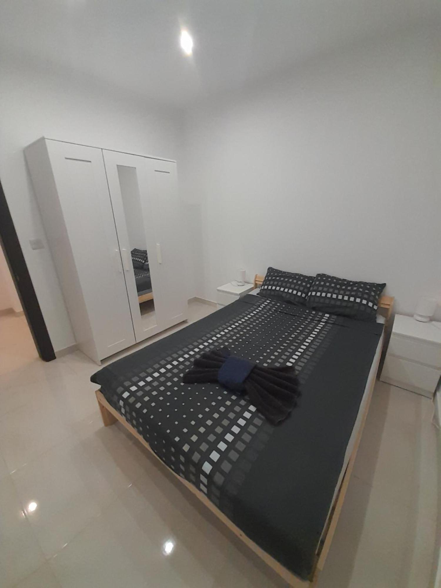 Modern 3Br Stylish Apartment With Large Balcony - Close To St Julians And St Georges Bay Is-Swieqi Экстерьер фото