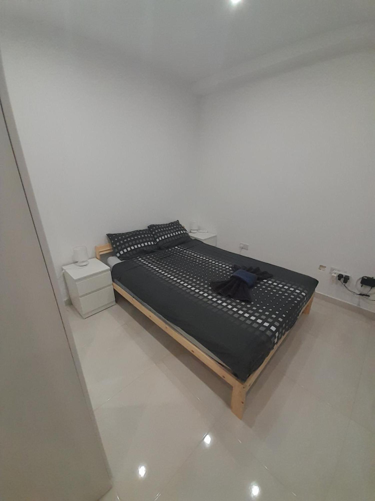 Modern 3Br Stylish Apartment With Large Balcony - Close To St Julians And St Georges Bay Is-Swieqi Экстерьер фото